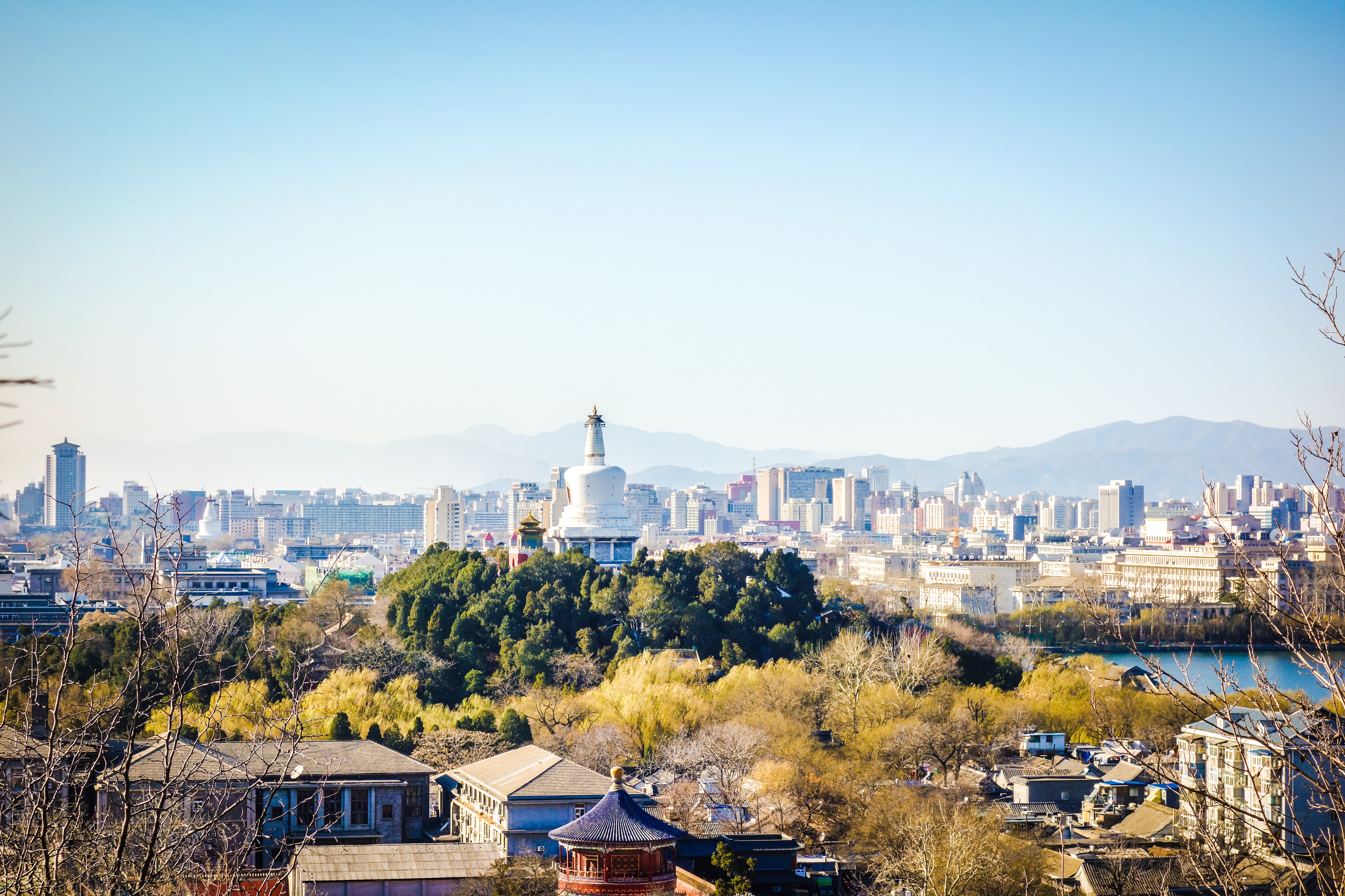 Jingshan: Historic, scenic, quiet, central cover image