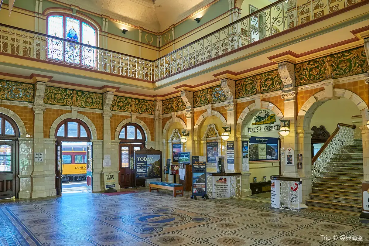 3_Dunedin Railway Station