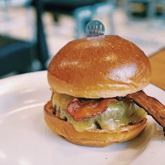 Beef & Liberty ( Shanghai Centre ) Burgers User Photo