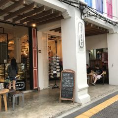 Eleven Two & Co. 여행 사진