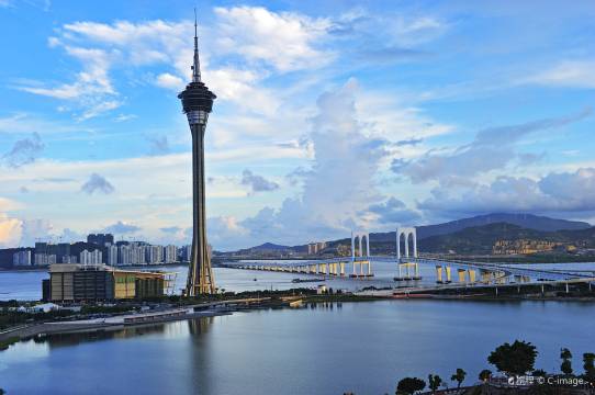 Ruins of St. Paul's Arch + Venetian Macau Resort + Macau Historic Center + Macau Fisherman's Wharf one-day tour