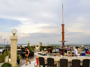 Eclipse Sky Bar