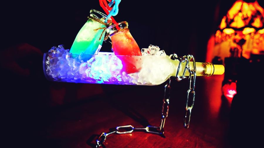 Meng BAR·zhuchanggeshouyinyue Bar