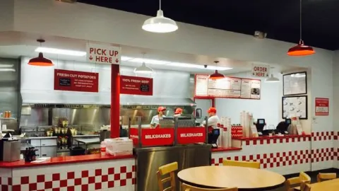 Five Guys in レディング