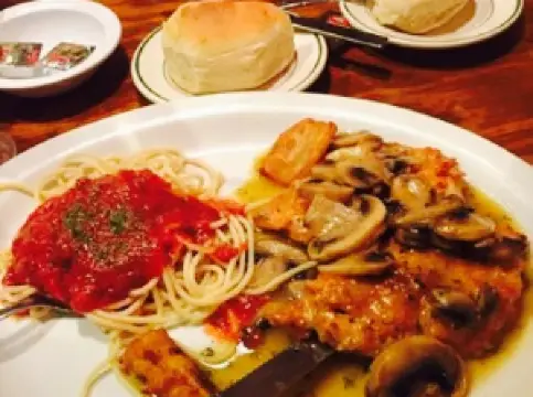 Paisano's Italian Restaurant & Lounge