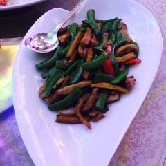 LAI HEEN User Photo