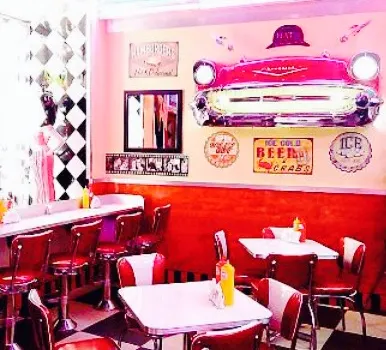 Domino Burger Diner