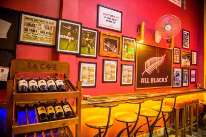 Jungle Burger Sports Bar & Bistro