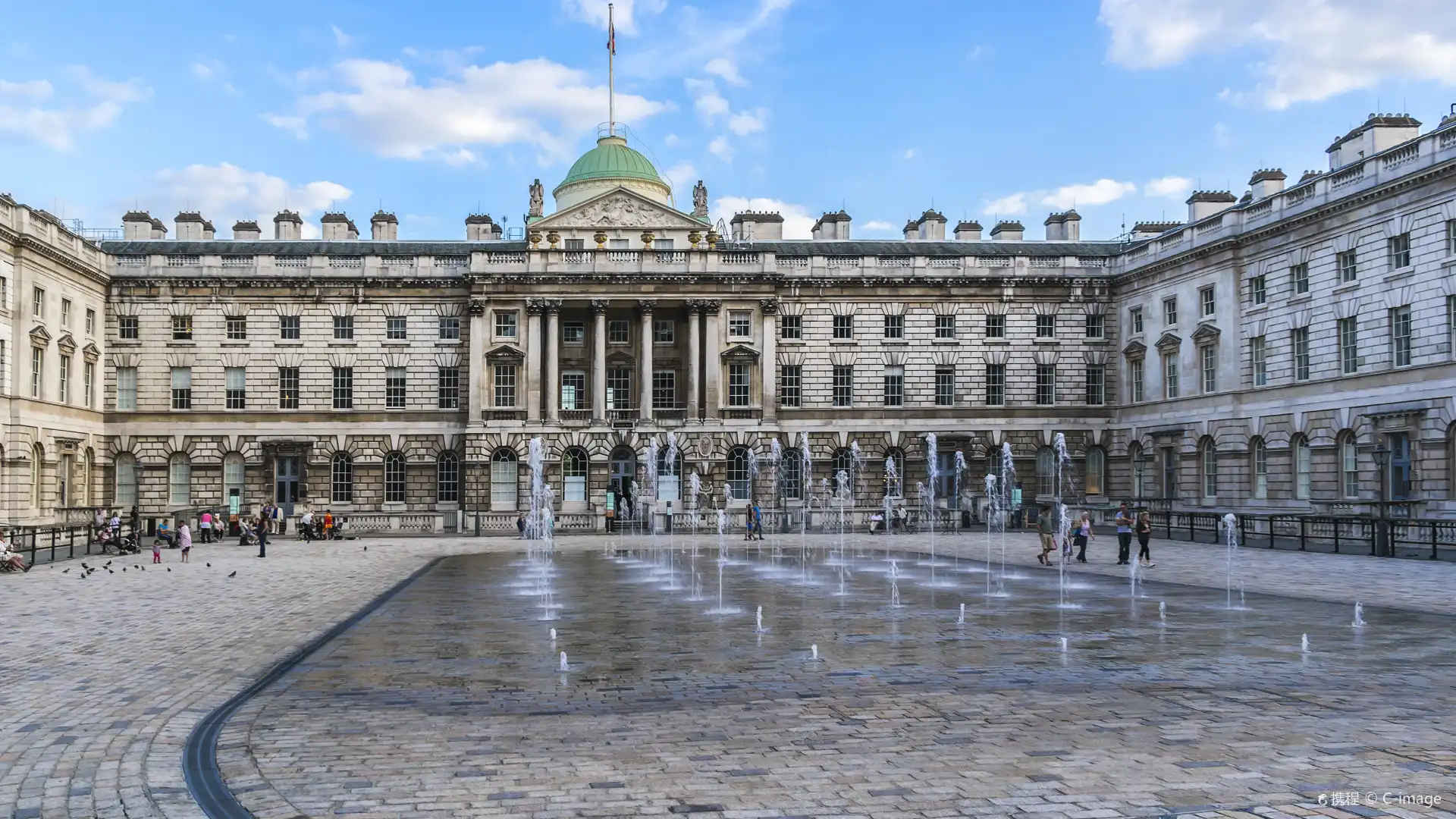 Hotels near Somerset House