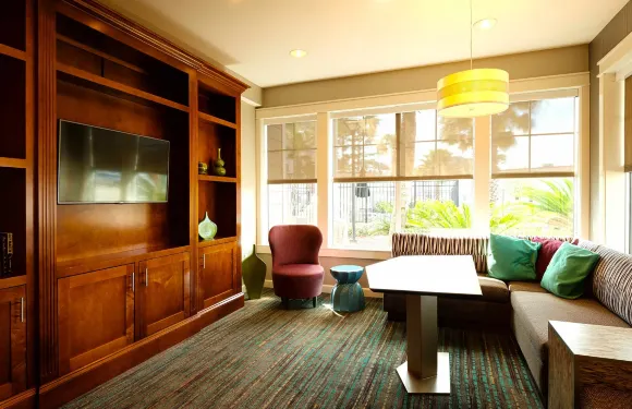 機場Residence Inn 酒店