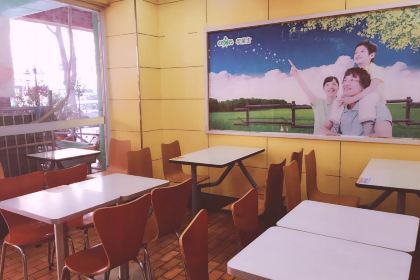 华莱士·全鸡汉堡(黄石湖师店)