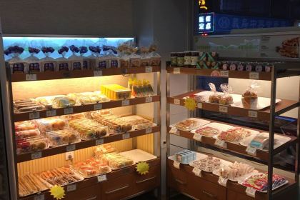一鸣真鲜奶吧(兴中店)