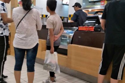 华莱士·全鸡汉堡(红门路店)