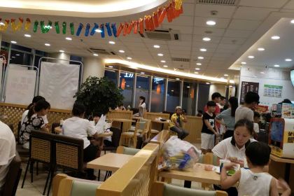 德克士(德银店)