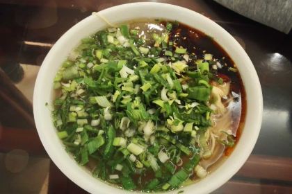 DONG FANG GONG ZHONG GUO LAN ZHOU NIU ROU LA MIAN SHANG DE DIAN