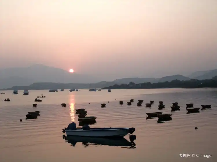 Hotels near Pat Sin Leng Country Park