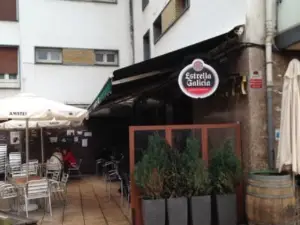 Bar Akeita taberna