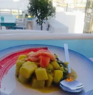 Restaurant Ydrolithos By the Sea