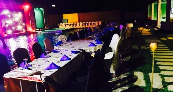 White House Poolside Restaurant