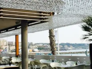 Resto Moom