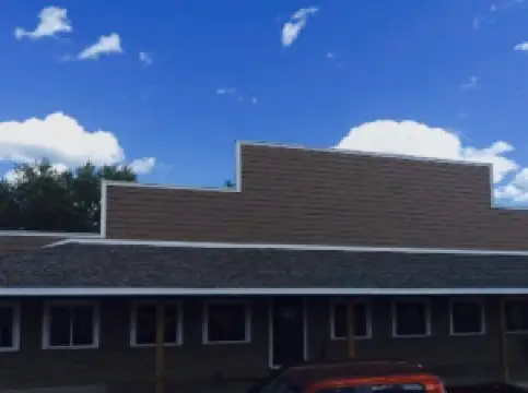 Squirrel Cage Bar Grill & Motel