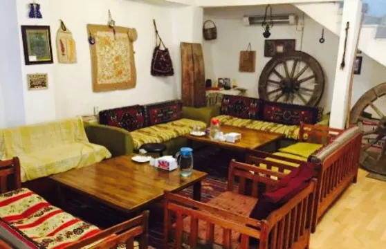 Arasta Kahvalti Lokanta Cafe