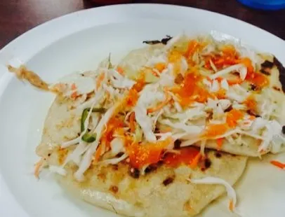 Pupusas Doña Lola