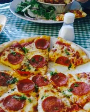 Devitas Pizzeria & Cafe