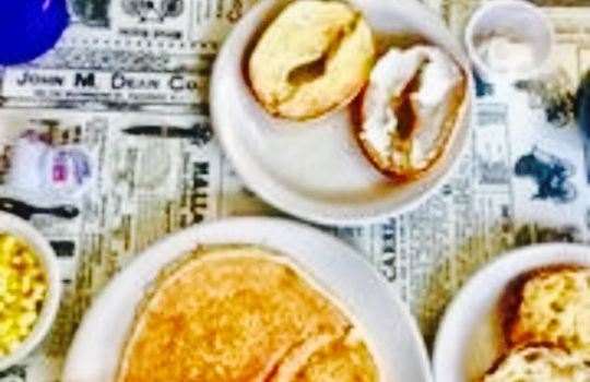 Banana Curve Diner