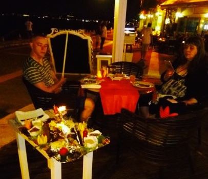 Side Beach Club
