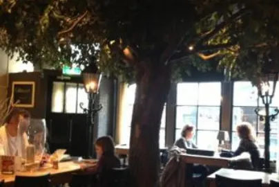 Cafe diner 't Weesperplein in 韋斯普