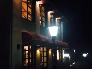 Mpahari Restaurant