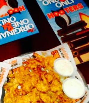 Hooters