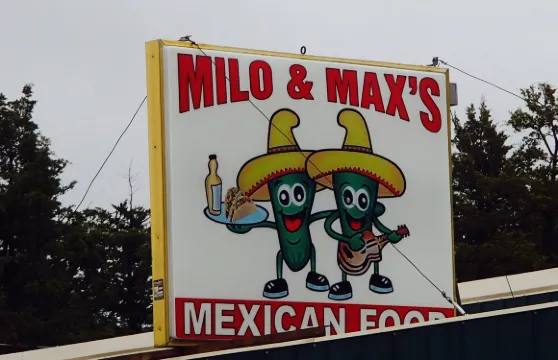 Milo n Max's