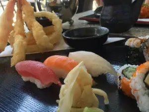 Niji Sushi Bar Et Restaurant