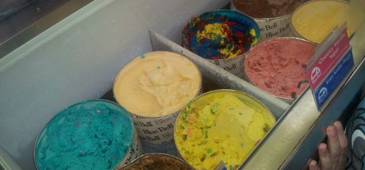 Scoops Ice Cream Shoppe