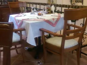 Bistro Mon Cheri