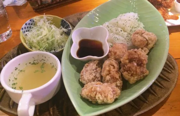 Tubes Hawaiian Restaurant Bar