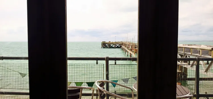 Totland Pier Cafe