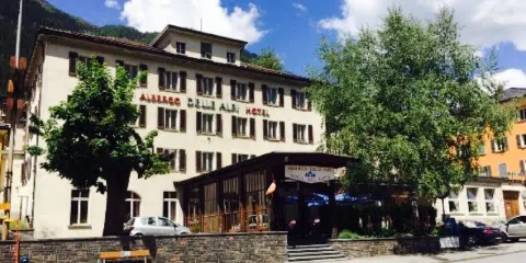 Hotel des Alpes