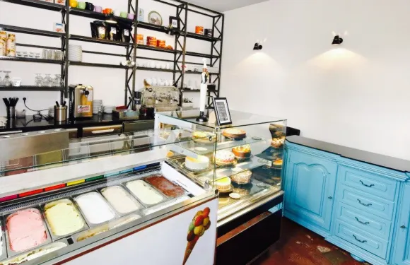 Cafe + Restaurant Emma