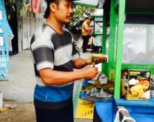 Kupat Blengong Mas Yanto