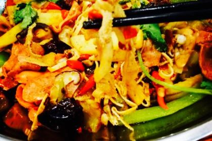 魔锅坊麻辣香锅(西门店)