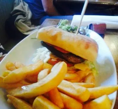 The Plough Inn - Country Pub & Dining Room