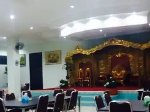 Ayam Goreng Suharti