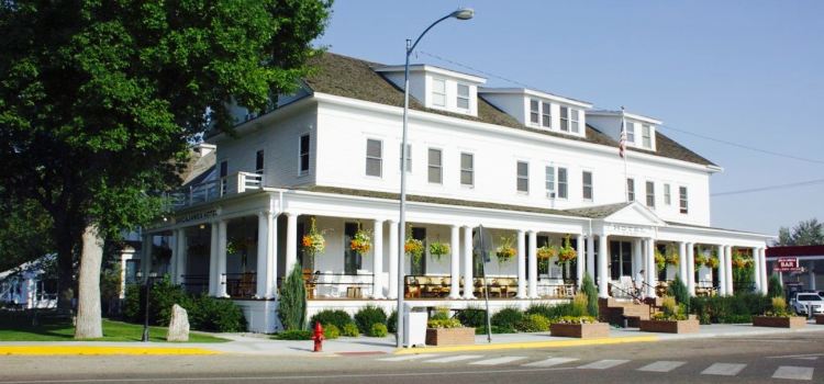 Pompey’s Grill