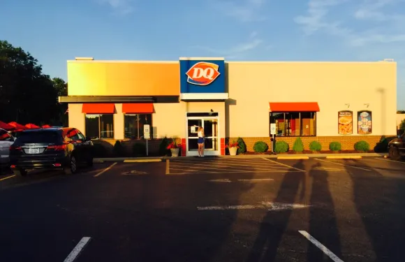 Dairy Queen Grill & Chill