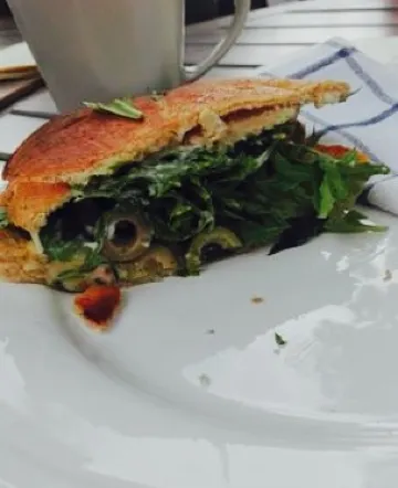 Kis Sziget Café and Bar