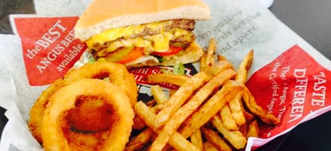Reggie's Burgers, Dogs & Fries