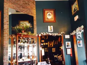 The Edge of Texas Steakhouse & Saloon